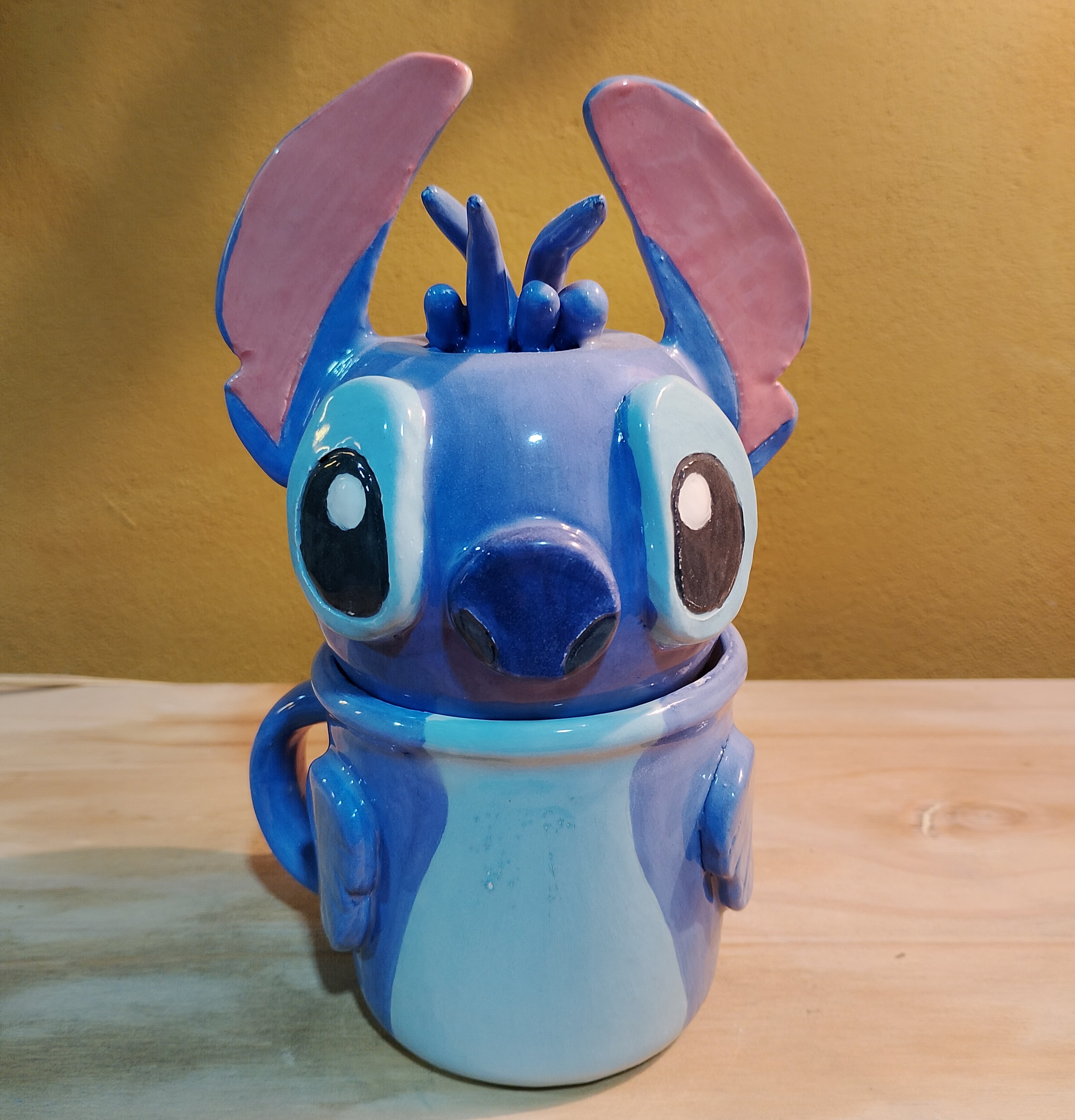 Taza Stitch 